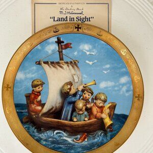 Hummel plate with the certificate of authenticity.